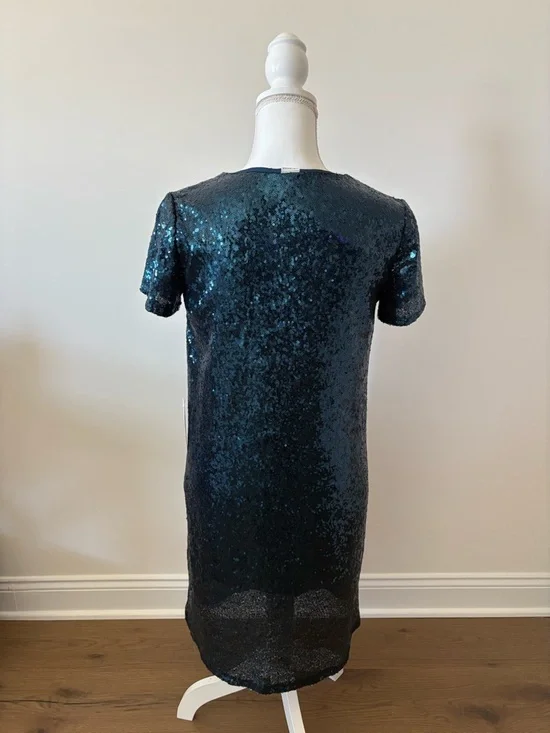 Melrose and Market Black Sequin V‑Neck Midi Dress - Picture 3 of 7